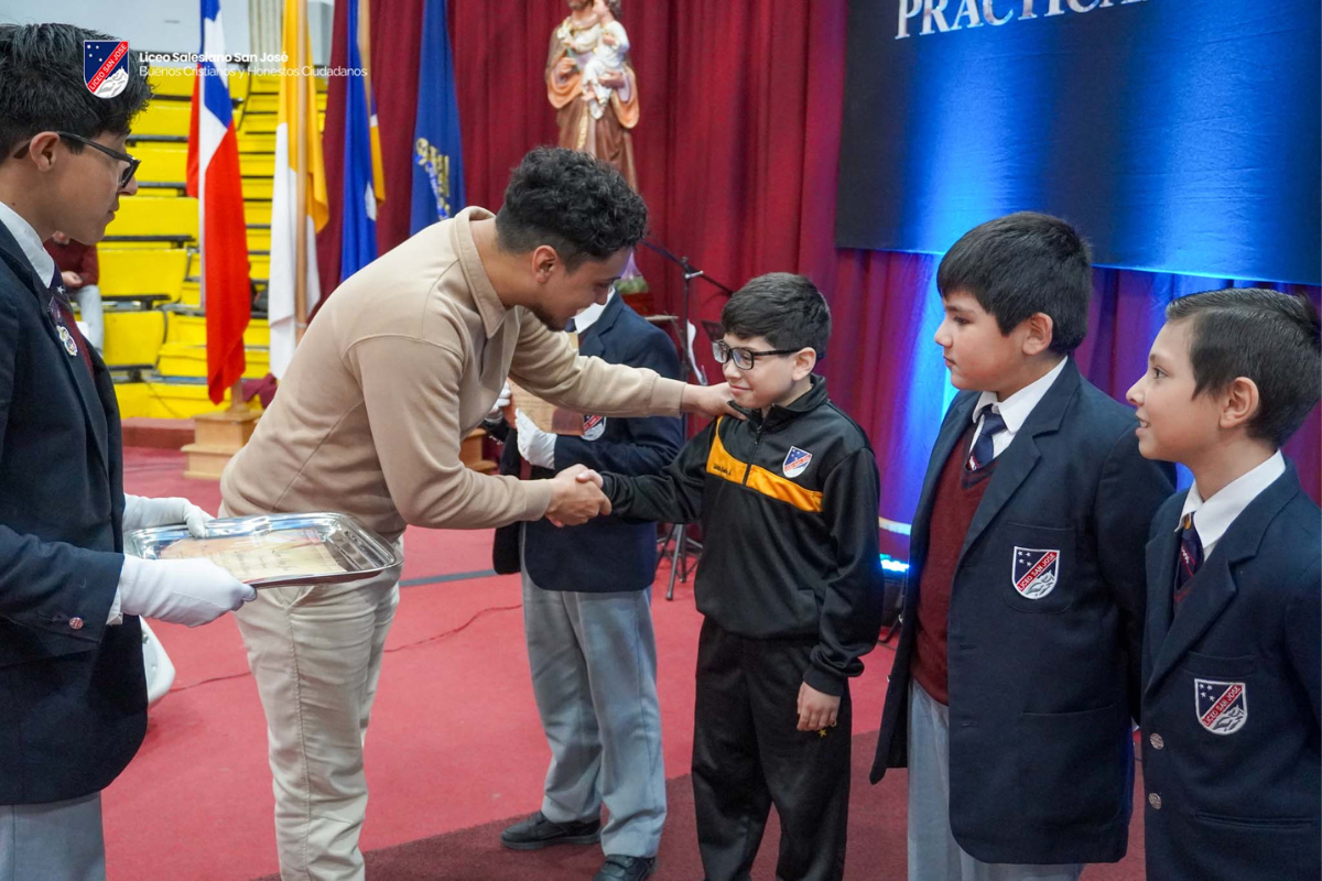 Primer Ciclo celebra Gran Premiación ACLES 2025